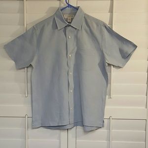 Banana Republic button down sort sleeve shirt